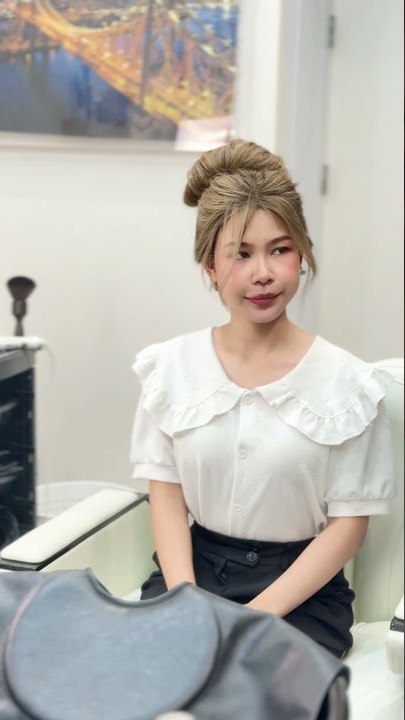 ภาพจากคลิป 4 ไอเดียการใส่วิกและจัดทรงผมโดย Wewigs Pro